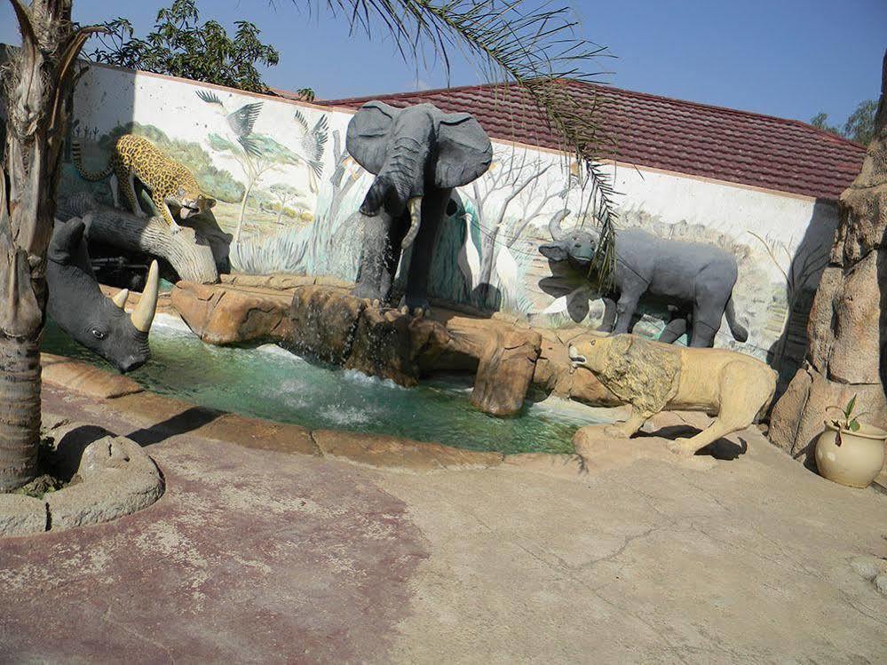 African Cave Lodge Hammanskraal Exterior photo